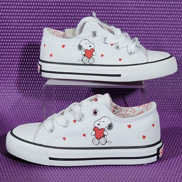 New Peanuts Snoopy Hearts Lace-Up Canvas Kids Sneakers - Picture 2 of 7